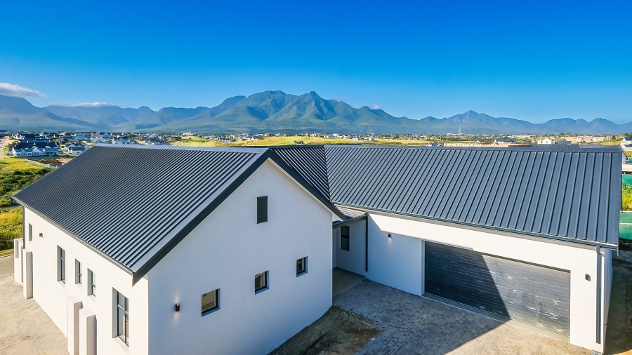 3 Bedroom Property for Sale in Kingswood Golf Estate Western Cape